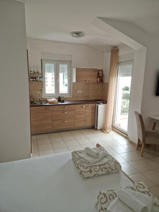 Apartmani Marina Kopitovic Petrovac Kültér fotó
