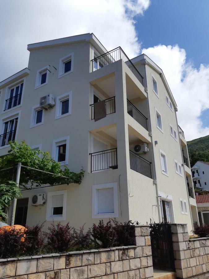 Apartmani Marina Kopitovic Petrovac Kültér fotó