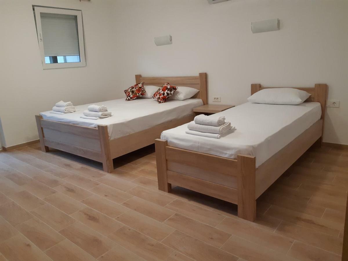 Apartmani Marina Kopitovic Petrovac Kültér fotó