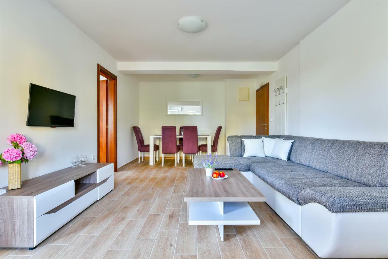 Apartmani Marina Kopitovic Petrovac Kültér fotó