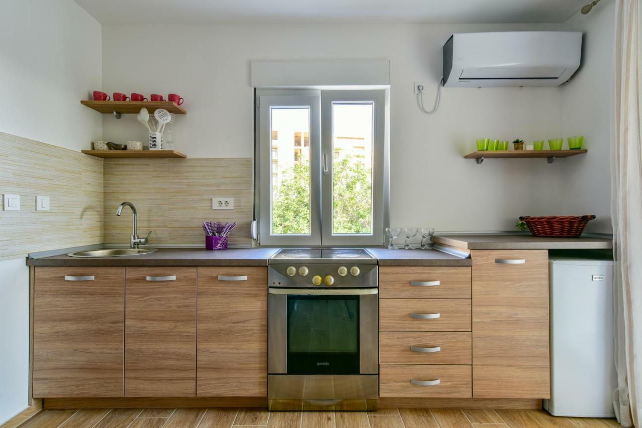 Apartmani Marina Kopitovic Petrovac Kültér fotó
