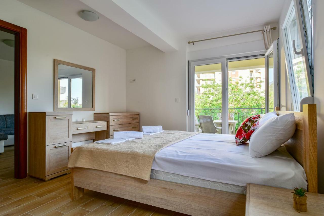 Apartmani Marina Kopitovic Petrovac Kültér fotó