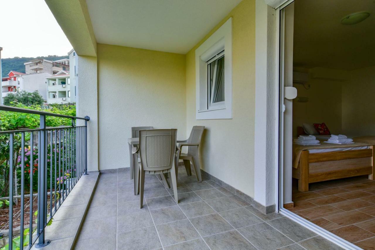 Apartmani Marina Kopitovic Petrovac Kültér fotó