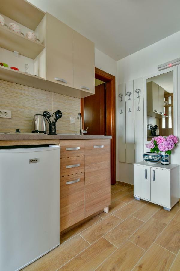 Apartmani Marina Kopitovic Petrovac Kültér fotó
