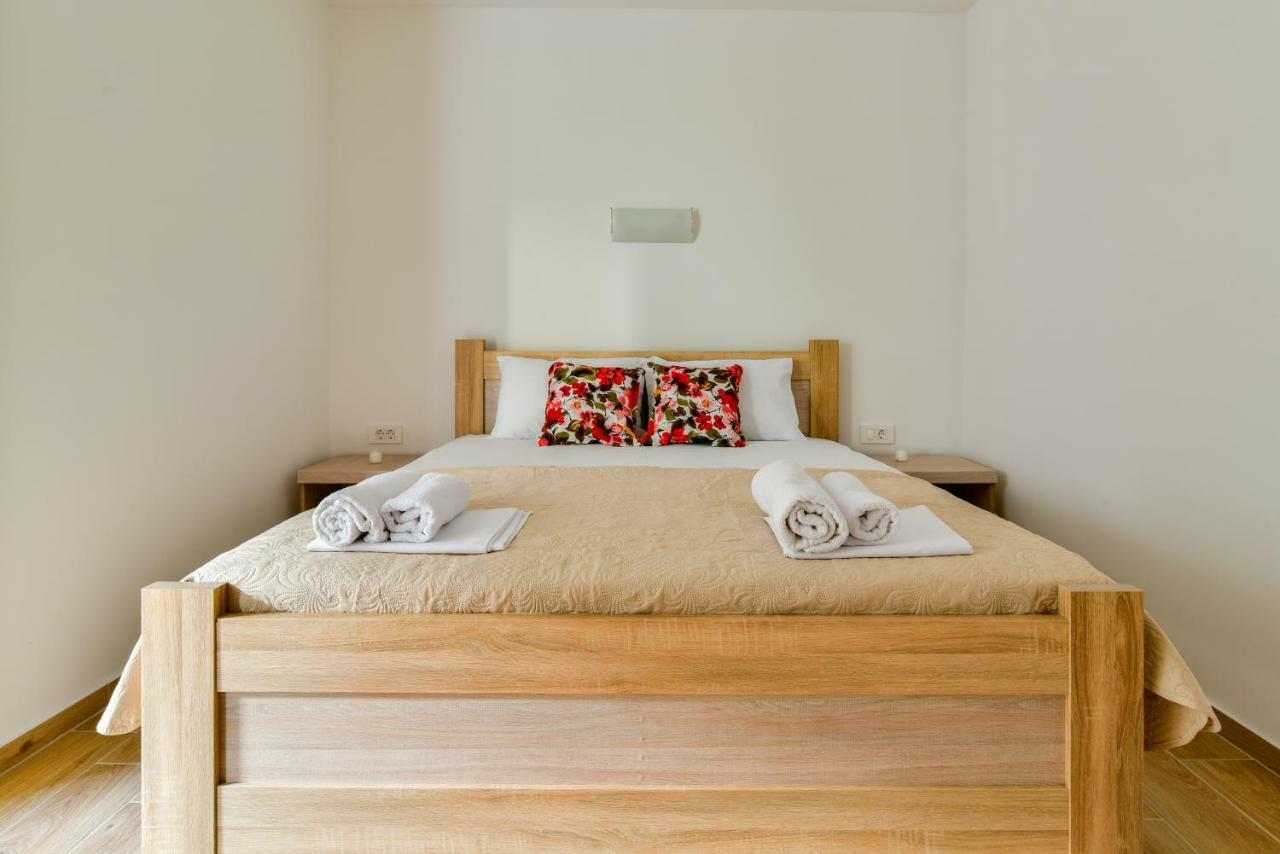 Apartmani Marina Kopitovic Petrovac Kültér fotó