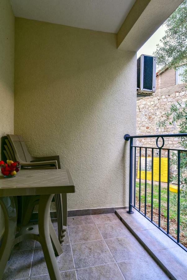 Apartmani Marina Kopitovic Petrovac Kültér fotó