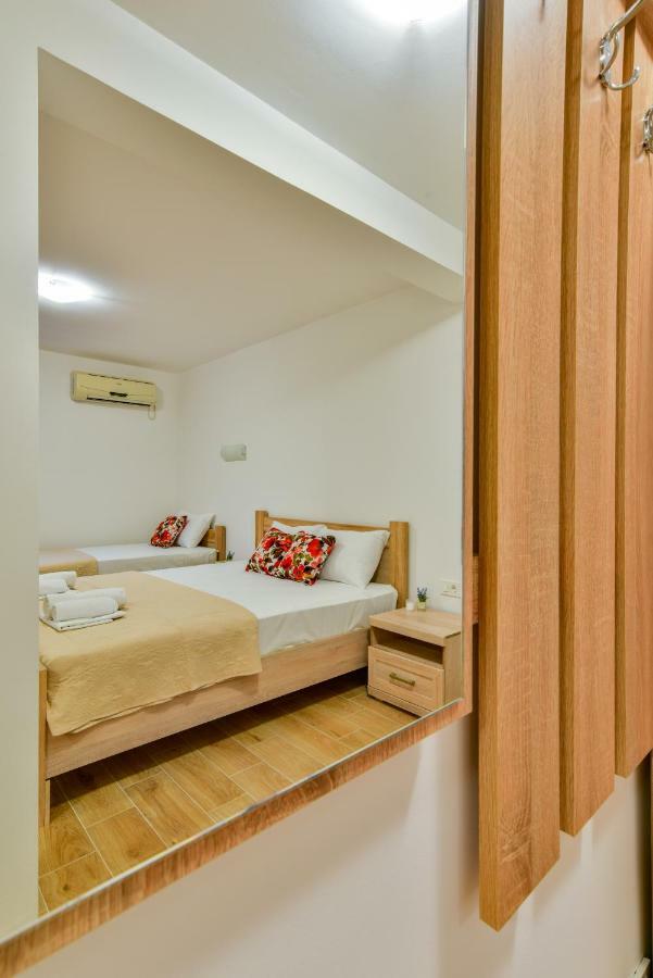 Apartmani Marina Kopitovic Petrovac Kültér fotó
